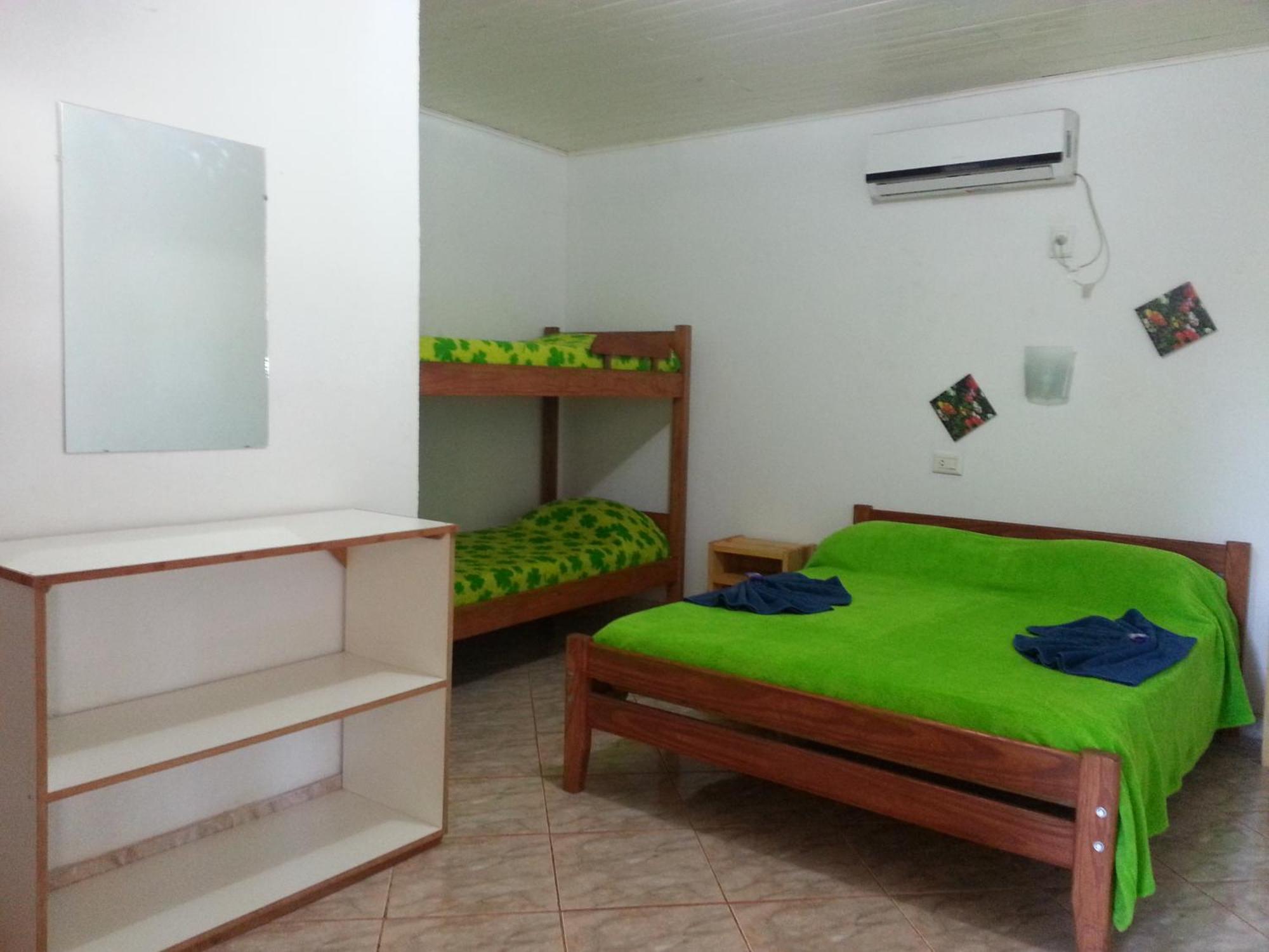 Hotel Y Residencial Amigos Puerto Iguazú Kültér fotó