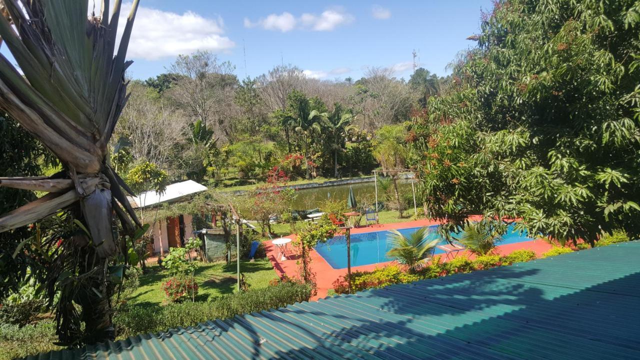 Hotel Y Residencial Amigos Puerto Iguazú Kültér fotó