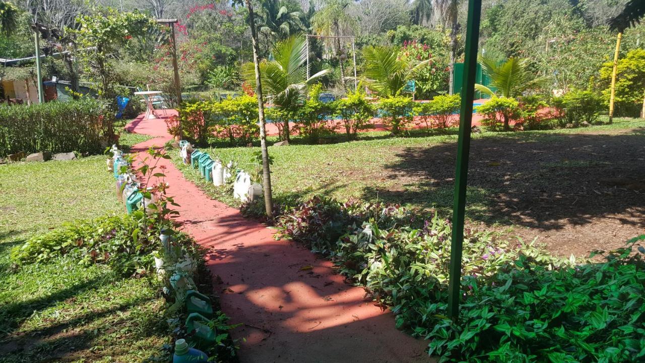 Hotel Y Residencial Amigos Puerto Iguazú Kültér fotó