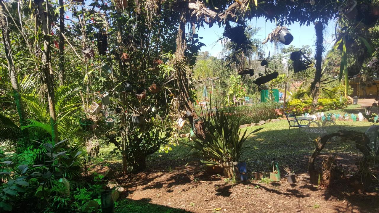 Hotel Y Residencial Amigos Puerto Iguazú Kültér fotó